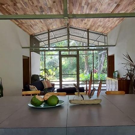Scarlet House Villa Carate Екстериор снимка